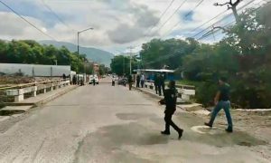 Hallan cuerpo de mujer metido en una maleta en Tuxtla Gutiérrez