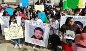 Marchan en San Cristóbal de las Casas por desaparición de niño de dos años