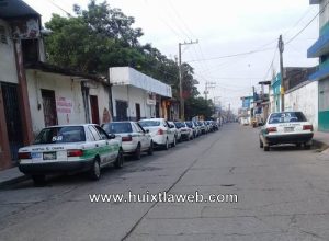 El patrón nos exige pero no sale la cuenta, dicen taxistas huixtlecos