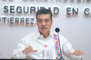 Privilegiar consenso y uso de la razón en tareas de fumigación y sanitización, pide Rutilio Escandón