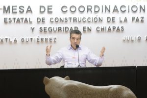 Rutilio Escandón destaca labor del personal de salud en la recuperación de pacientes de COVID-19