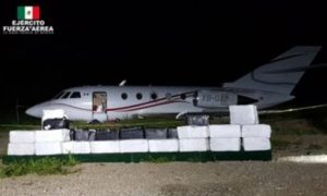 Avioneta asegurada con droga valuada en 368 mdp en Palenque