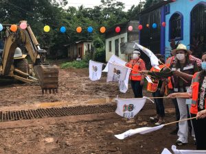 Ayuntamiento de Tapachula beneficia a Colinas del Rey con pavimento mixto