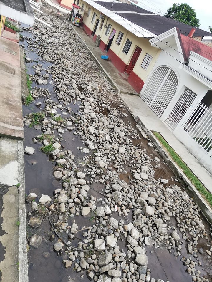 Denuncian regidoras de Cacahoatán abandono de obras  