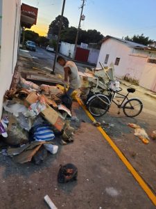 En Tapachula se aplican sanciones por tirar basura en la vía pública