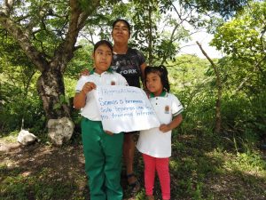 Padres y alumnos piden reconocimiento oficial de escuela