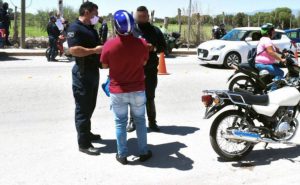 Siguen quejas de motociclistas en Tonalá; les cobran más de 4 mil pesos por falta