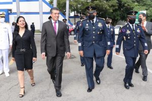 Asiste Rutilio Escandón a toma de posesión del nuevo comandante de la Región Aérea del Sureste