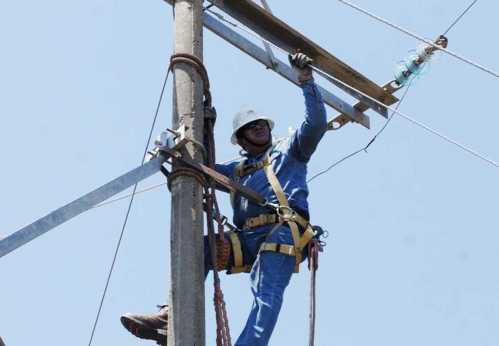 Exigen frenar cortes de energía eléctrica y abusos de la CFE 