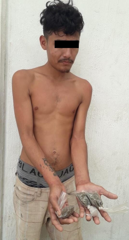 Policía de Tapachula detiene a sujeto por posesión de droga