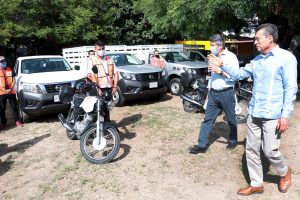 Rutilio Escandón Cadenas entrega nuevo equipamiento vehicular al Ayuntamiento Tuxtleco