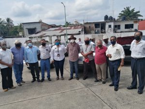 Sanitizan en Huixtla 300 unidades del servicio público de pasaje 