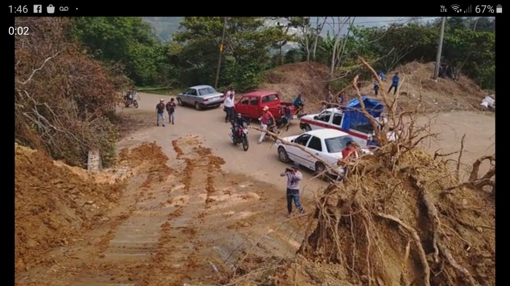 Avanza reparación de la carretera estatal de Simojovel en tramos afectados