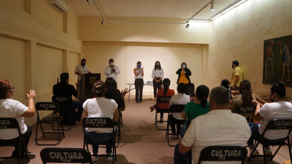 Empleados Municipales participan en curso de introducción a la lengua de señas mexicana