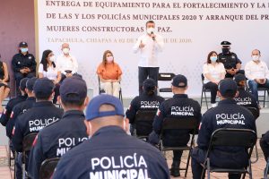 En Tapachula, fortalece Rutilio Escandón a policías e inaugura Programa “Mujeres Constructoras de Paz”