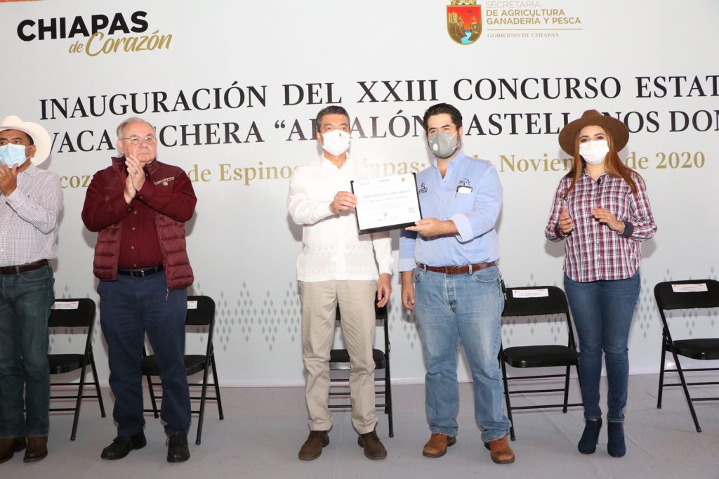 Inaugura Rutilio Escandón el XXIII Concurso Estatal de la Vaca Lechera
