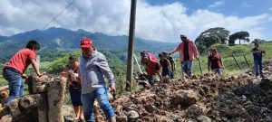 Urge la atención de parte de las autoridades por deslizamiento de tierra en comunidad de Huitiupán