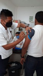 Personal de SSyPC recibe vacuna contra la influenza