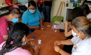 Por la crisis económica Personas discapacitadas participan en talleres para autoemplearse