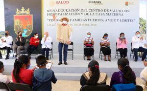 Rutilio Escandón reinaugura el Centro de Salud con Hospitalización y la Casa Materna de Chanal