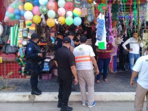 SSyPC realiza operativo preventivo por venta de pirotecnia en mercados de Huixtla