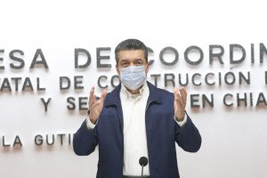 En Chiapas, inicia aplicación de vacuna anti COVID-19 al personal de salud