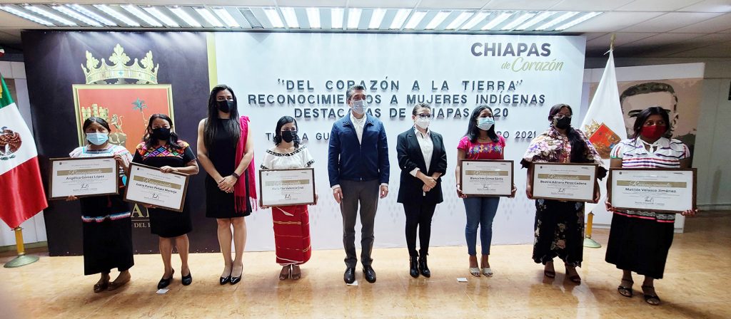 En Chiapas se reconoce a indígenas destacadas en arte, cultura y defensa de derechos de las mujeres