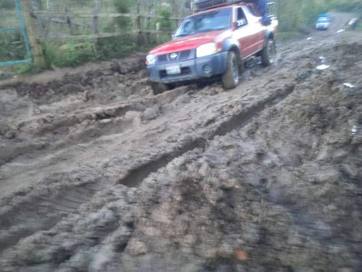 Denuncian falta de atención en materia de caminos en Pueblo Nuevo