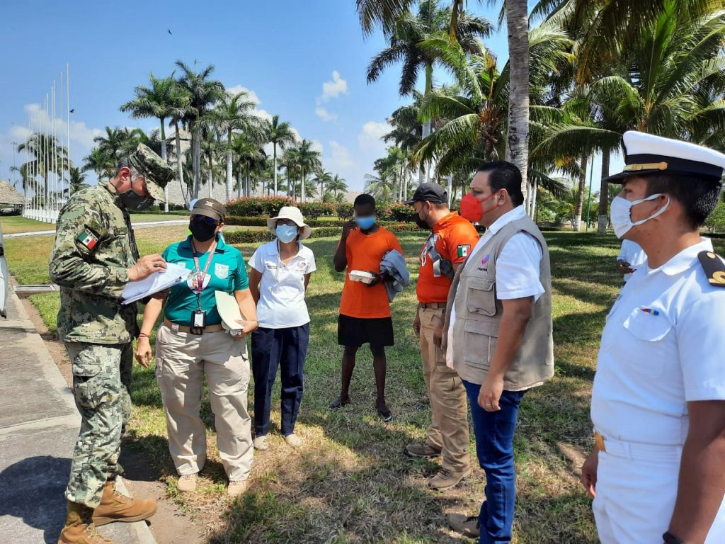 DIF Estatal brinda atención a un adolescente náufrago