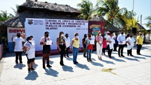 En Playa Linda, Ayuntamiento de Tapachula concluye curso de capacitación a restauranteros
