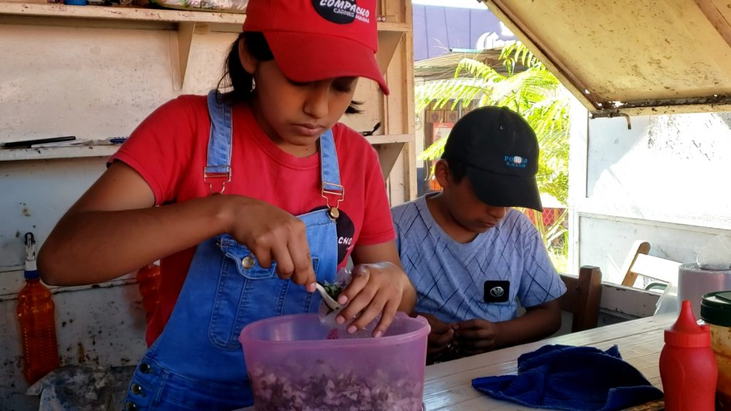 Infantes en Coita prefieren salir a trabajar