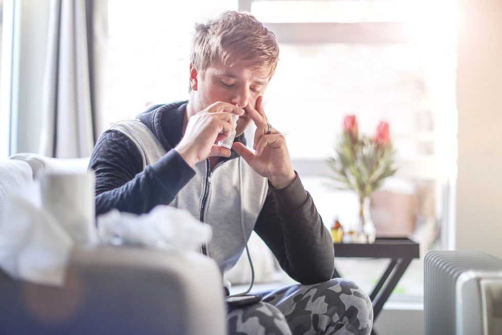 Lanzan spray nasal que protege vías respiratorias contra el covid-19