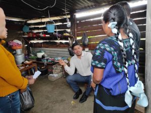 Respalda diputado Fernando Cruz Cantoral a artesanas de San Cristóbal y Chenalhó