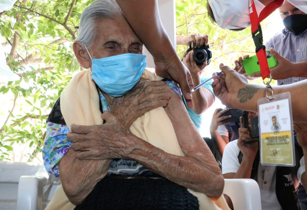 Avanza cobertura de vacunación contra COVID-19 en municipios de Chiapas