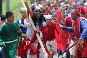 En plataformas digitales la representación del Viacrucis en Unión Juárez y Cacahoatán  