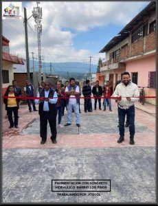 Entregan segunda etapa de pavimento de calles en Jitotol