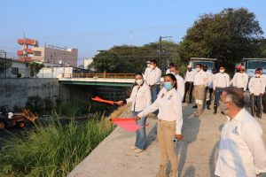 Karla Burguete arranca programa de limpieza del río Sabinal en Tuxtla