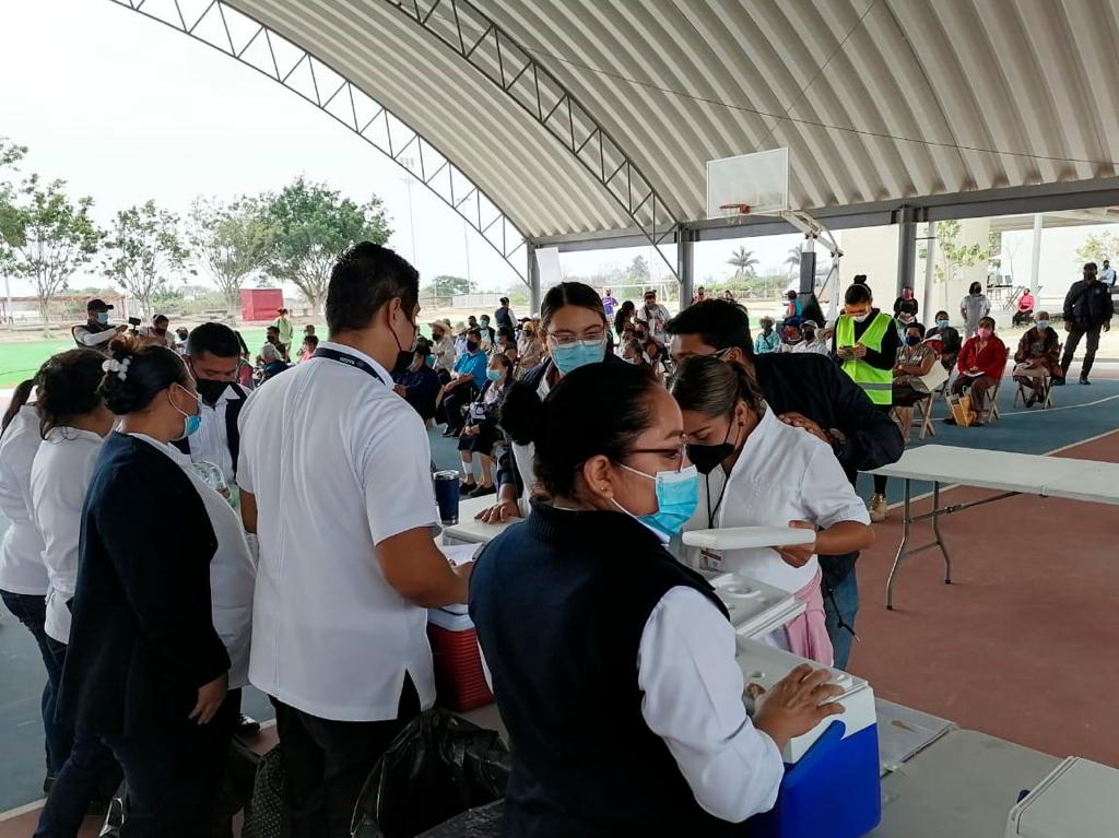 Continúa aplicación de vacunas contra COVID-19 en municipios de Chiapas