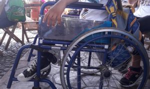 Transporte público discrimina a discapacitados denuncian miembros de organización 