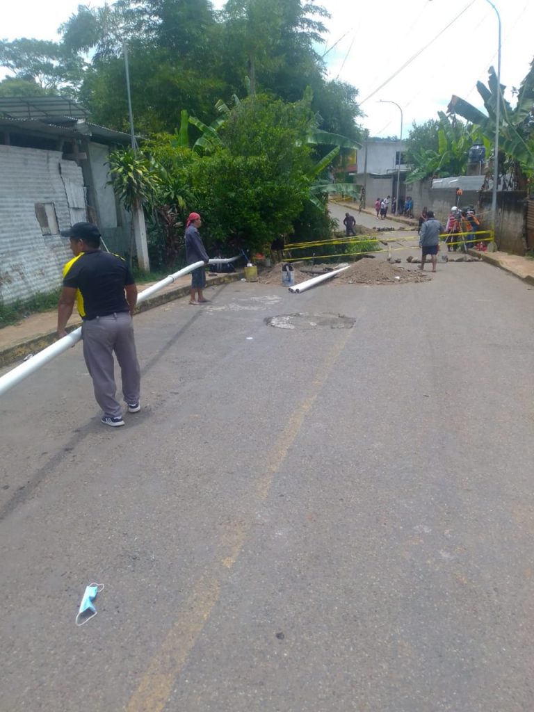 Agilizan reparación de línea de conducción de agua potable en Tapachula