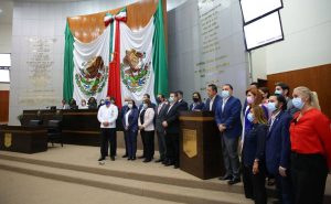 Congreso de Tamaulipas reconoce a García Cabeza de Vaca como gobernador; declara desafuero improcedente