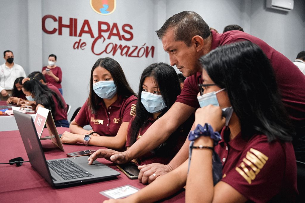 Destacan Jóvenes del CECyTE Chiapas en el “Young Business Talents 2021”