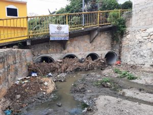 Realizan limpieza de arroyos y canales que alimentan el río Sabinal en Tuxtla