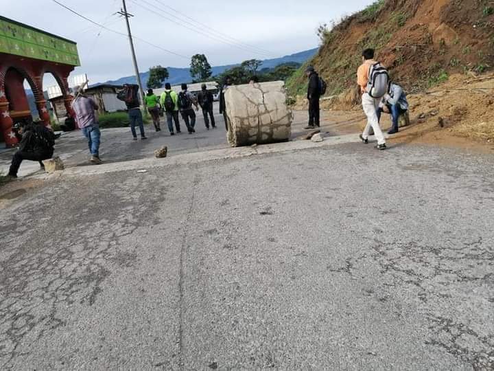 En El Bosque Alianza de Comunidades y Barrios bloquea carretera estatal