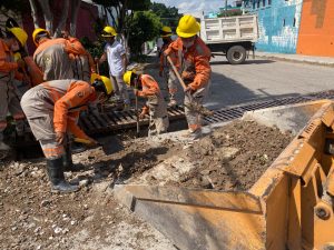 Limpieza constante de alcantarillas abona en reducción de inundaciones por lluvias en Tuxtla