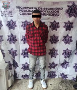 Policías Municipales detienen a colombiano con droga en Tapachula