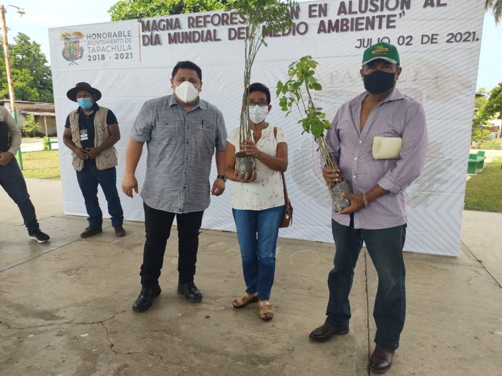 Ayuntamiento de Tapachula sigue reforestando comunidades rurales