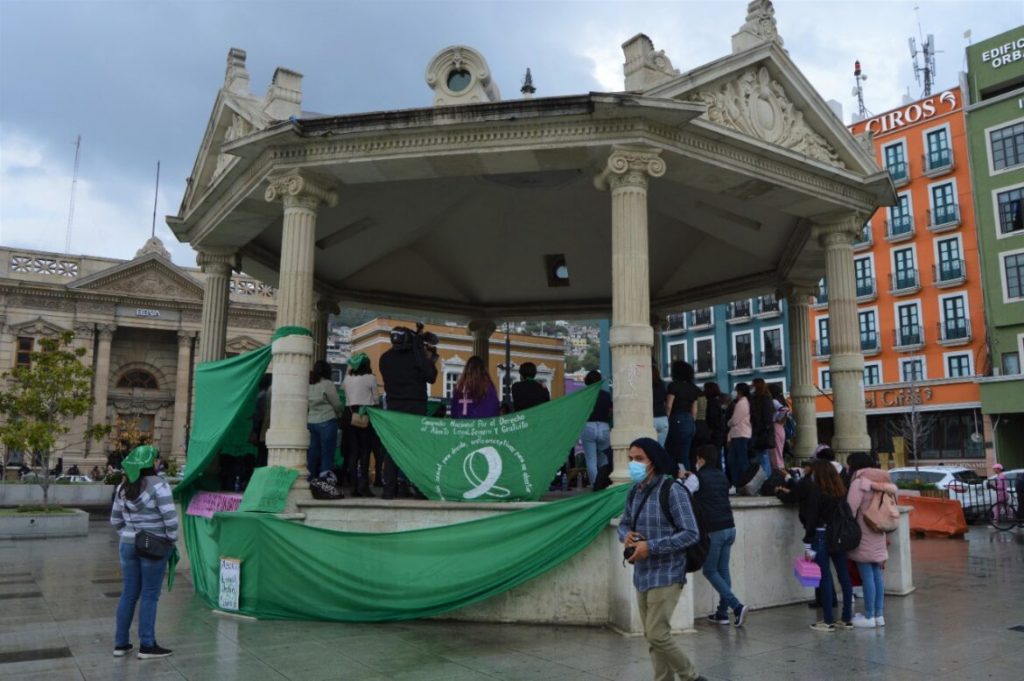 Estalla en Hidalgo “el humo verde” por despenalización del aborto