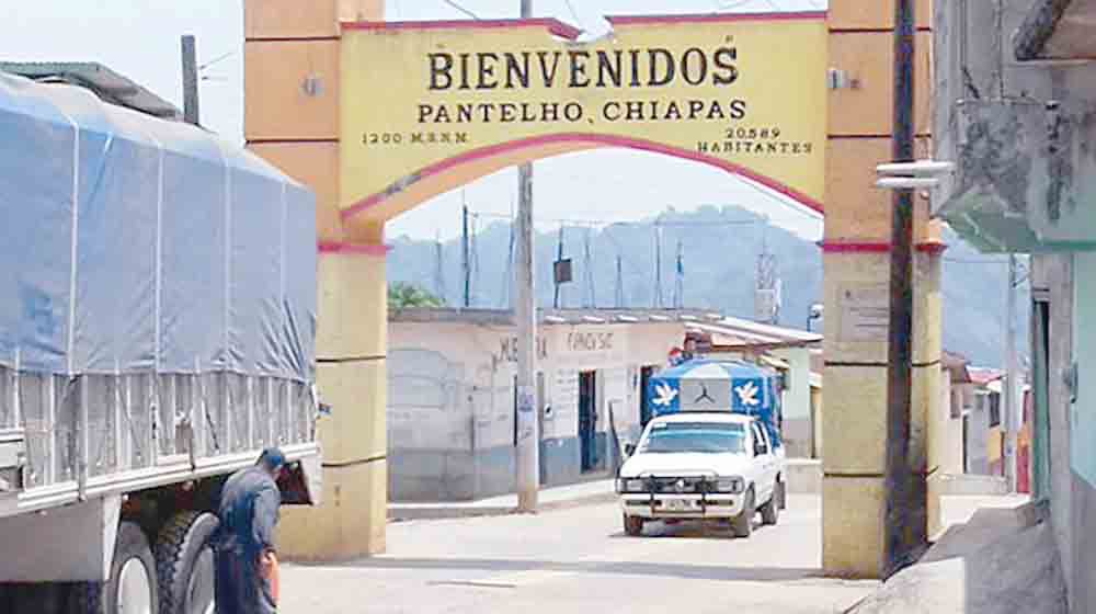 Piden a líderes religiosos y sociales de Venustiano Carranza y Pantelhó coadyuvar para garantizar entrega de apoyos sociales