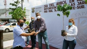 Reforestando, celebra Ayuntamiento de Tapachula el Día del Árból en México